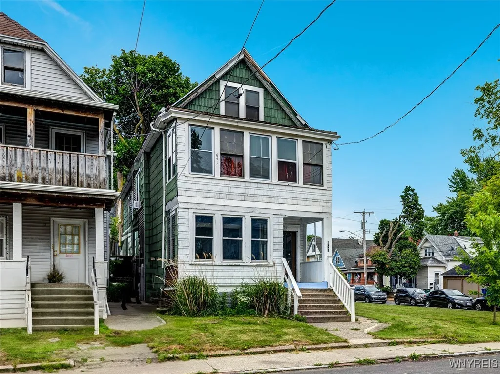 641 Hopkins Street, Buffalo, New York 14220, Buffalo, New York 14220, 6 Bedrooms Bedrooms, ,2 BathroomsBathrooms,Residential,For Sale,641 Hopkins Street, Buffalo, New York 14220,B1617630