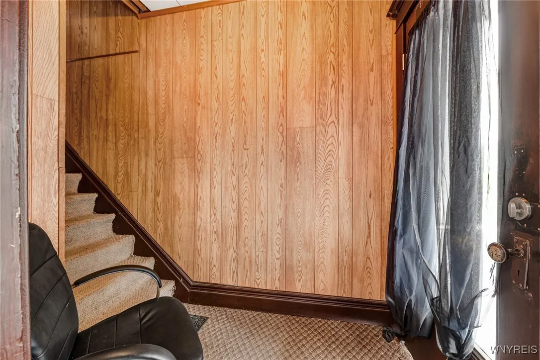 641 Hopkins Street, Buffalo, New York 14220, Buffalo, New York 14220, 6 Bedrooms Bedrooms, ,2 BathroomsBathrooms,Residential,For Sale,641 Hopkins Street, Buffalo, New York 14220,B1617630