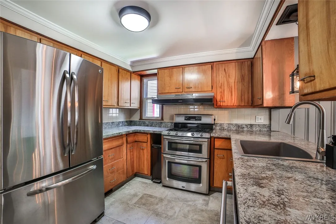 218 Hamilton Dr Drive, Amherst, New York 14226, Amherst, New York 14226, 3 Bedrooms Bedrooms, 10 Rooms Rooms,1 BathroomBathrooms,Residential,Closed,218 Hamilton Dr Drive, Amherst, New York 14226,B1616799