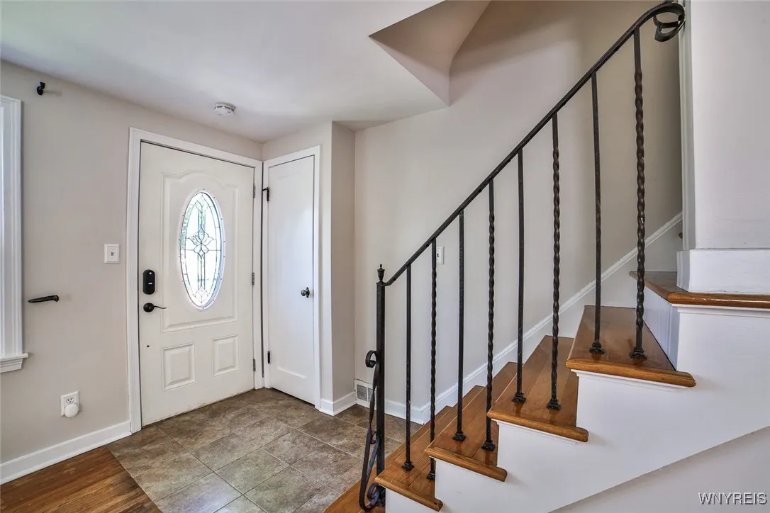 218 Hamilton Dr Drive, Amherst, New York 14226, Amherst, New York 14226, 3 Bedrooms Bedrooms, 10 Rooms Rooms,1 BathroomBathrooms,Residential,Closed,218 Hamilton Dr Drive, Amherst, New York 14226,B1616799