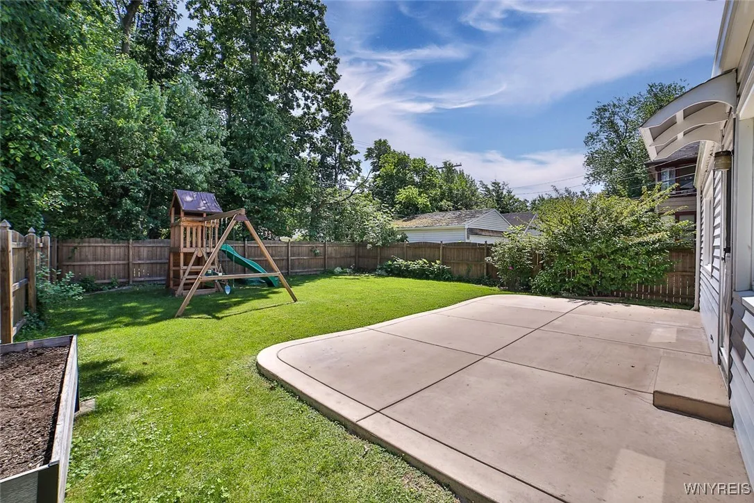 218 Hamilton Dr Drive, Amherst, New York 14226, Amherst, New York 14226, 3 Bedrooms Bedrooms, 10 Rooms Rooms,1 BathroomBathrooms,Residential,Closed,218 Hamilton Dr Drive, Amherst, New York 14226,B1616799