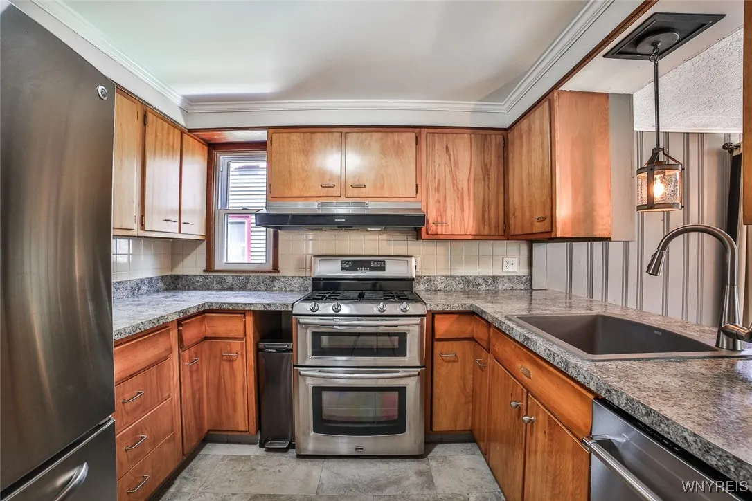 218 Hamilton Dr Drive, Amherst, New York 14226, Amherst, New York 14226, 3 Bedrooms Bedrooms, 10 Rooms Rooms,1 BathroomBathrooms,Residential,Closed,218 Hamilton Dr Drive, Amherst, New York 14226,B1616799