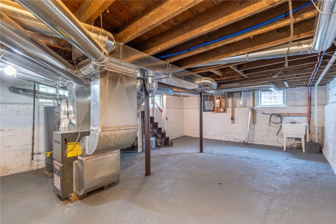 3666 Lake Avenue, Rochester, New York 14612, Rochester, New York 14612, 3 Bedrooms Bedrooms, 7 Rooms Rooms,1 BathroomBathrooms,Residential,Closed,3666 Lake Avenue, Rochester, New York 14612,0,R1617334