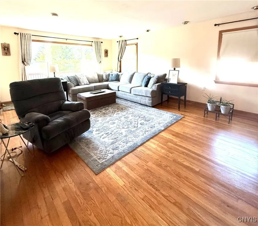 108 Norris Avenue, Auburn, New York 13021, Auburn, New York 13021, 3 Bedrooms Bedrooms, 7 Rooms Rooms,1 BathroomBathrooms,Residential,Closed,108 Norris Avenue, Auburn, New York 13021,0,S1615140