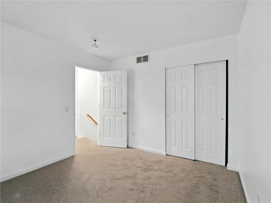 187 Moore Road, Henrietta, New York 14586, Henrietta, New York 14586, 3 Bedrooms Bedrooms, 8 Rooms Rooms,2 BathroomsBathrooms,Residential Lease,Closed,187 Moore Road, Henrietta, New York 14586,R1616967