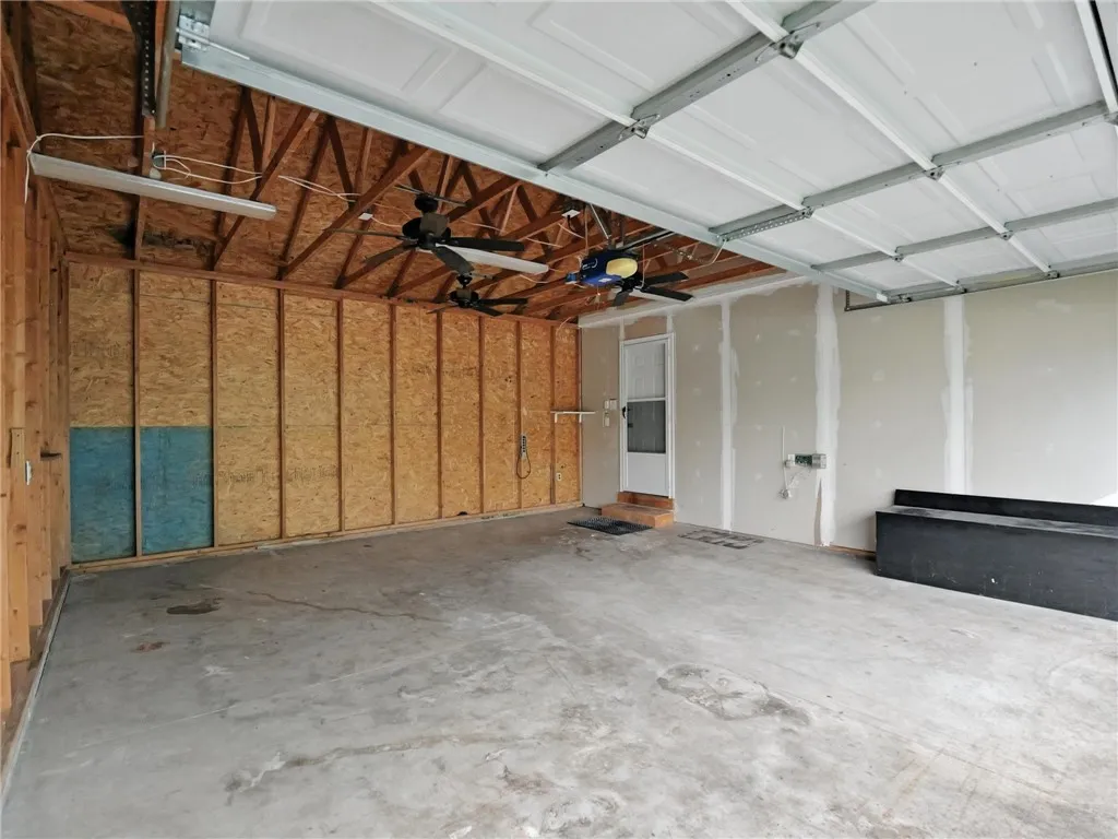 187 Moore Road, Henrietta, New York 14586, Henrietta, New York 14586, 3 Bedrooms Bedrooms, 8 Rooms Rooms,2 BathroomsBathrooms,Residential Lease,Closed,187 Moore Road, Henrietta, New York 14586,R1616967