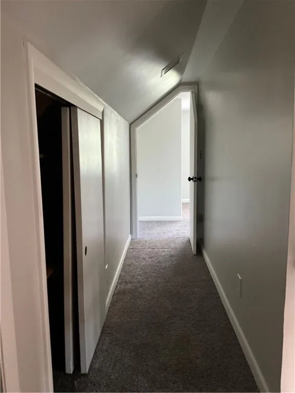 Hallway to 2nd huge bedroom