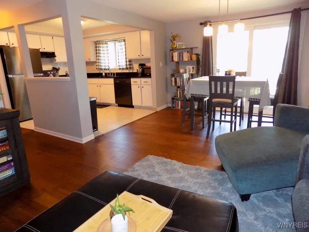 3924 Ridge Lea Road B, Amherst, New York 14228, Amherst, New York 14228, 2 Bedrooms Bedrooms, 5 Rooms Rooms,1 BathroomBathrooms,Residential,Closed,3924 Ridge Lea Road B, Amherst, New York 14228,0,B1613588