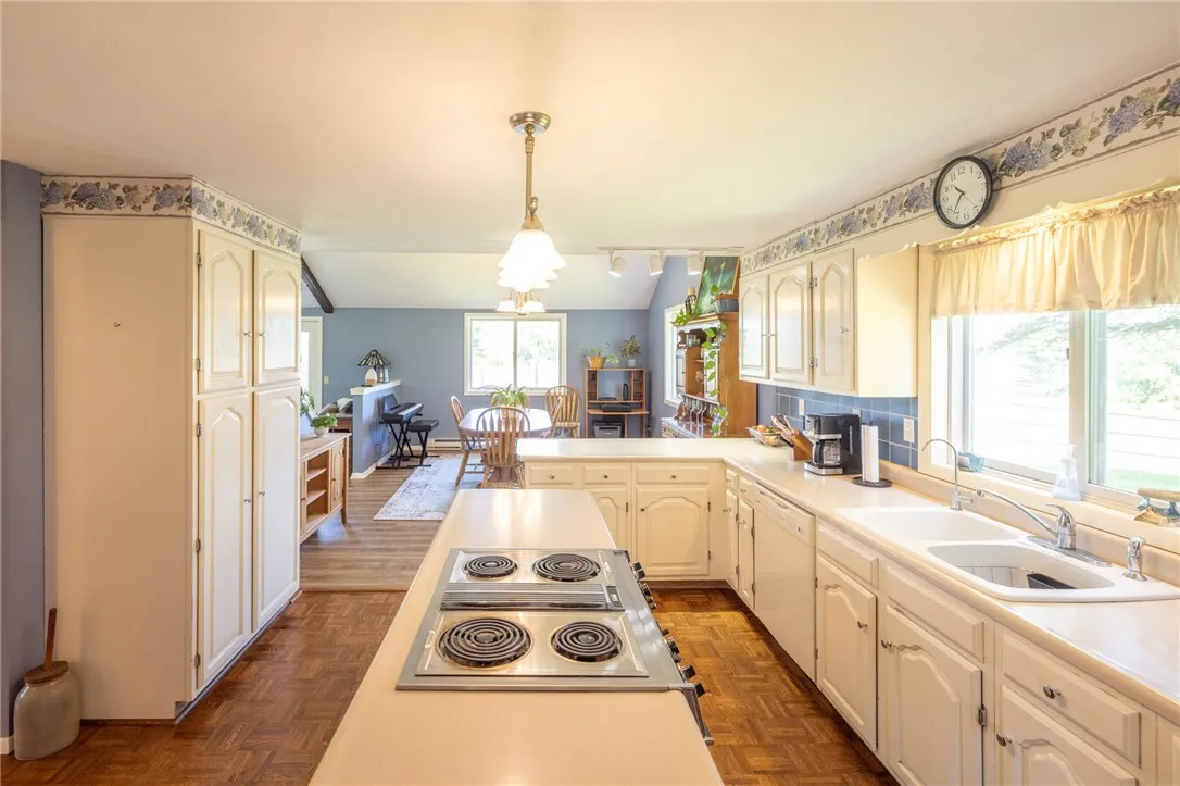 1964 Delphi Road, Cazenovia, New York 13035, Cazenovia, New York 13035, 4 Bedrooms Bedrooms, 10 Rooms Rooms,2 BathroomsBathrooms,Residential,Closed,1964 Delphi Road, Cazenovia, New York 13035,R1617850