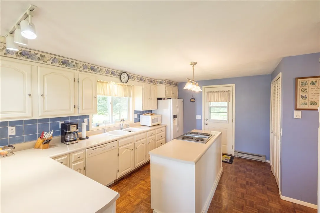 1964 Delphi Road, Cazenovia, New York 13035, Cazenovia, New York 13035, 4 Bedrooms Bedrooms, 10 Rooms Rooms,2 BathroomsBathrooms,Residential,Closed,1964 Delphi Road, Cazenovia, New York 13035,R1617850