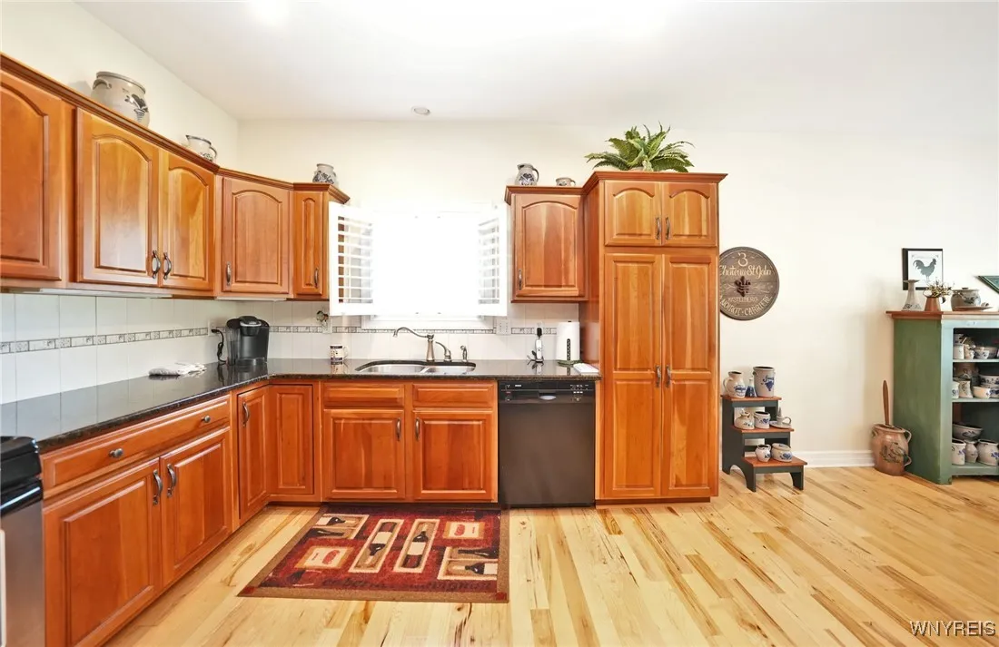 7271 Beechwood Road, Evans, New York 14047, Evans, New York 14047, 3 Bedrooms Bedrooms, 8 Rooms Rooms,2 BathroomsBathrooms,Residential,Closed,7271 Beechwood Road, Evans, New York 14047,B1617360