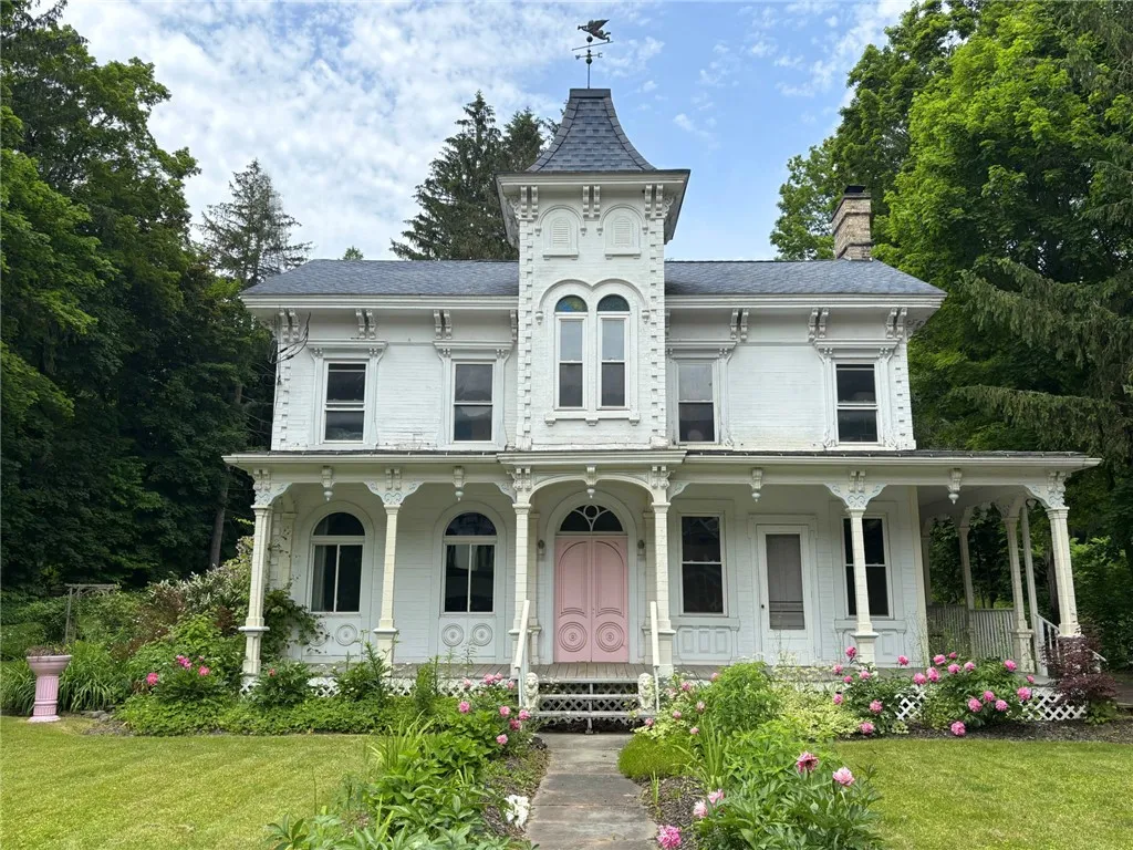 35799 State Highway 10, Hamden, New York 13782, Hamden, New York 13782, 4 Bedrooms Bedrooms, 15 Rooms Rooms,4 BathroomsBathrooms,Residential,For Sale,35799 State Highway 10, Hamden, New York 13782,0,R1616550