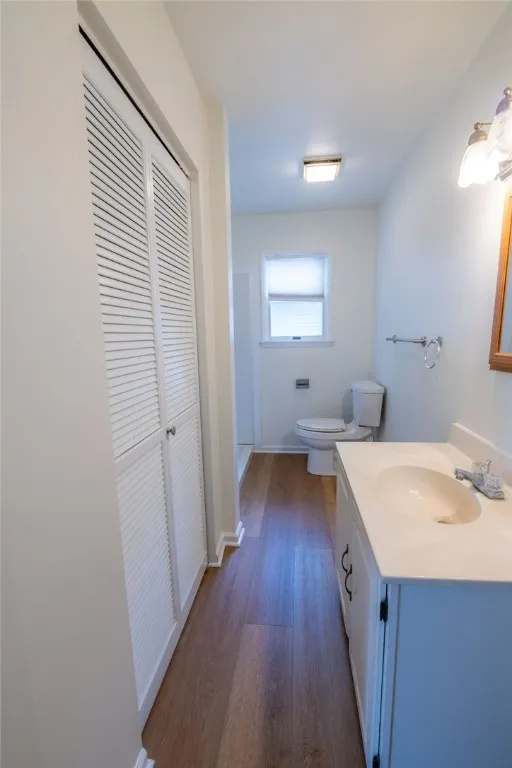 Main bath upstairs