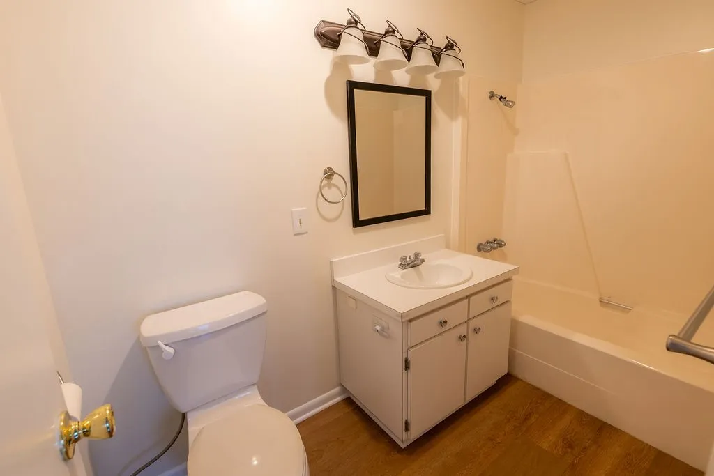 Main floor full bath with tub