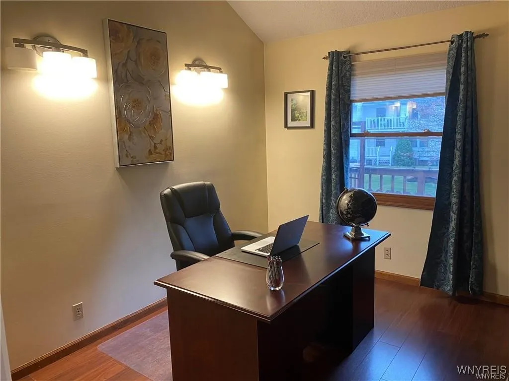 1 Keph Drive 6, Amherst, New York 14228, Amherst, New York 14228, 2 Bedrooms Bedrooms, 5 Rooms Rooms,2 BathroomsBathrooms,Residential Lease,For Rent,1 Keph Drive 6, Amherst, New York 14228,B1614680