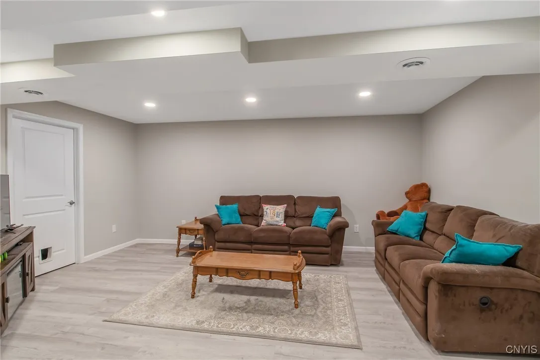 49 Silversides, Van Buren, New York 13027, Van Buren, New York 13027, 3 Bedrooms Bedrooms, 8 Rooms Rooms,2 BathroomsBathrooms,Residential,Closed,49 Silversides, Van Buren, New York 13027,S1613813