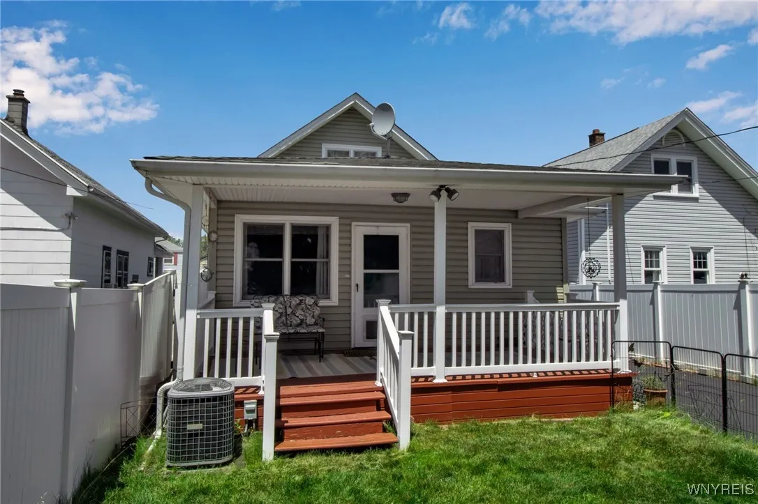 338 Kinsey Avenue, Tonawanda-town, New York 14217, Tonawanda, New York 14217, 3 Bedrooms Bedrooms, 8 Rooms Rooms,2 BathroomsBathrooms,Residential,Closed,338 Kinsey Avenue, Tonawanda-town, New York 14217,0,B1616258