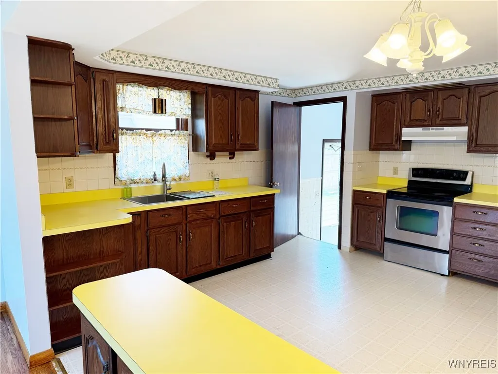30 Nassau Lane, Cheektowaga, New York 14225, Cheektowaga, New York 14225, 3 Bedrooms Bedrooms, 6 Rooms Rooms,1 BathroomBathrooms,Residential,For Sale,30 Nassau Lane, Cheektowaga, New York 14225,B1617692