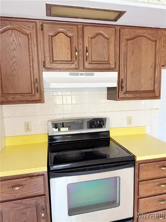 30 Nassau Lane, Cheektowaga, New York 14225, Cheektowaga, New York 14225, 3 Bedrooms Bedrooms, 6 Rooms Rooms,1 BathroomBathrooms,Residential,For Sale,30 Nassau Lane, Cheektowaga, New York 14225,B1617692