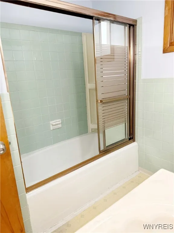 30 Nassau Lane, Cheektowaga, New York 14225, Cheektowaga, New York 14225, 3 Bedrooms Bedrooms, 6 Rooms Rooms,1 BathroomBathrooms,Residential,For Sale,30 Nassau Lane, Cheektowaga, New York 14225,B1617692
