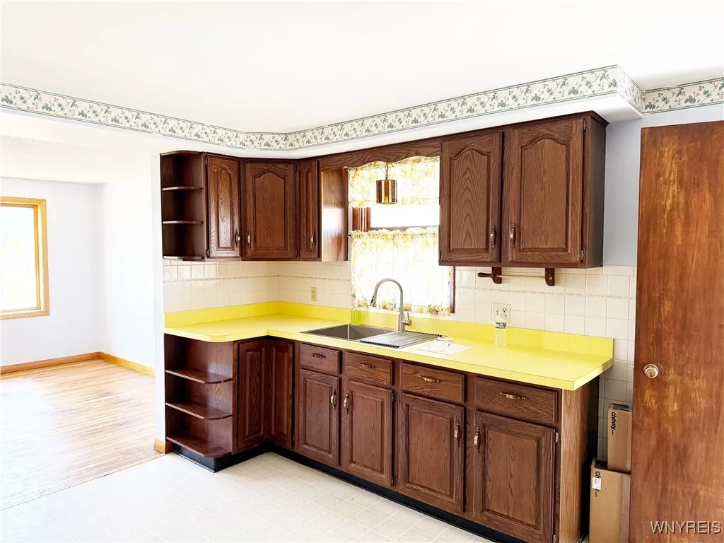 30 Nassau Lane, Cheektowaga, New York 14225, Cheektowaga, New York 14225, 3 Bedrooms Bedrooms, 6 Rooms Rooms,1 BathroomBathrooms,Residential,For Sale,30 Nassau Lane, Cheektowaga, New York 14225,B1617692