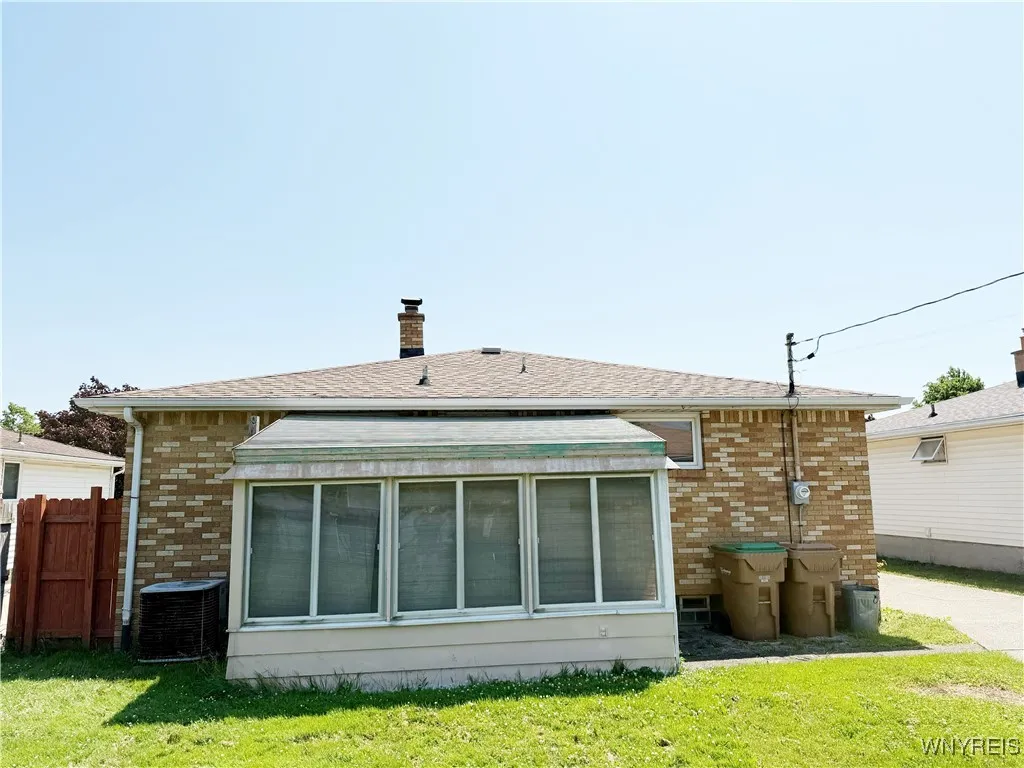 30 Nassau Lane, Cheektowaga, New York 14225, Cheektowaga, New York 14225, 3 Bedrooms Bedrooms, 6 Rooms Rooms,1 BathroomBathrooms,Residential,For Sale,30 Nassau Lane, Cheektowaga, New York 14225,B1617692