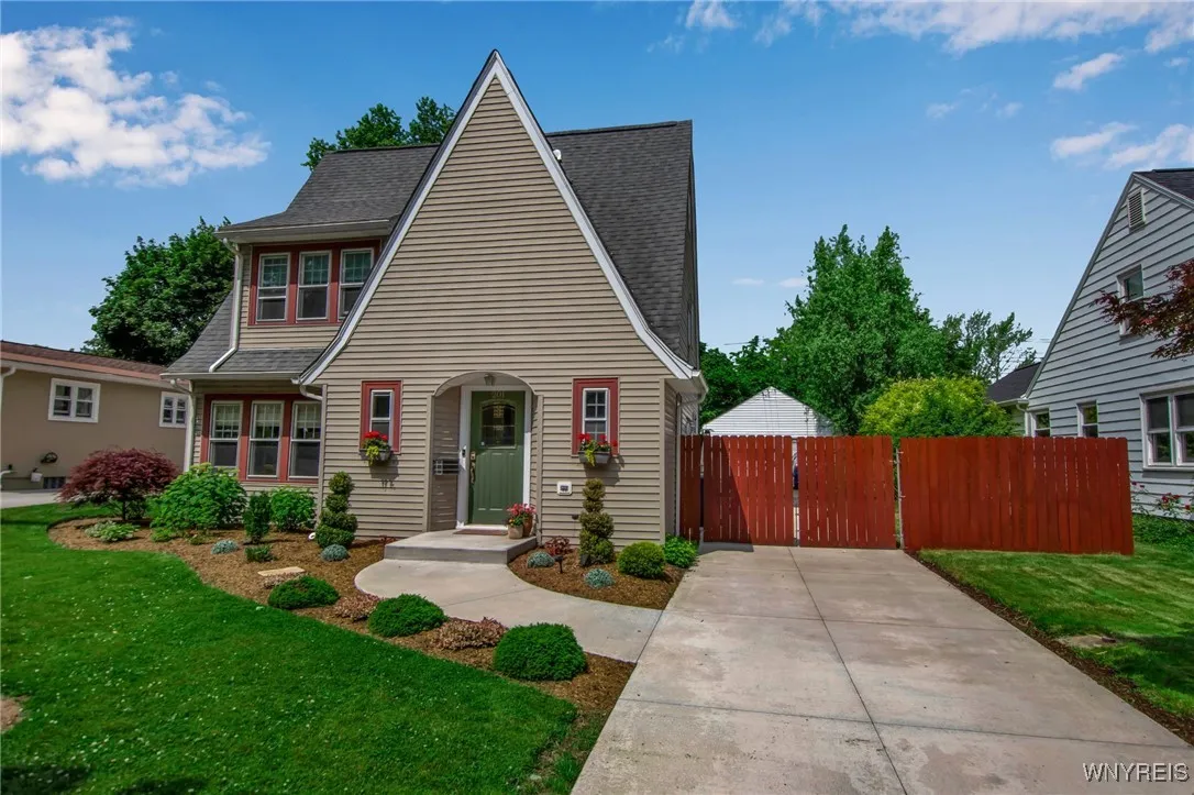 201 Walton Drive, Amherst, New York 14226, Amherst, New York 14226, 3 Bedrooms Bedrooms, 7 Rooms Rooms,1 BathroomBathrooms,Residential,Closed,201 Walton Drive, Amherst, New York 14226,0,B1617526