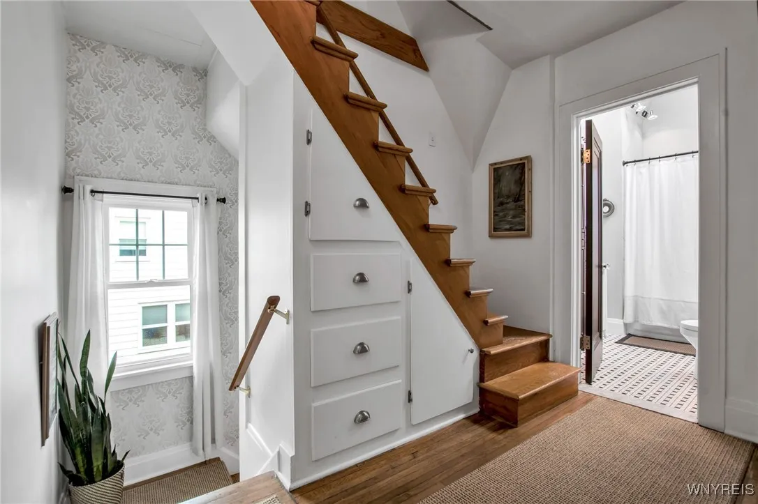 201 Walton Drive, Amherst, New York 14226, Amherst, New York 14226, 3 Bedrooms Bedrooms, 7 Rooms Rooms,1 BathroomBathrooms,Residential,Closed,201 Walton Drive, Amherst, New York 14226,0,B1617526