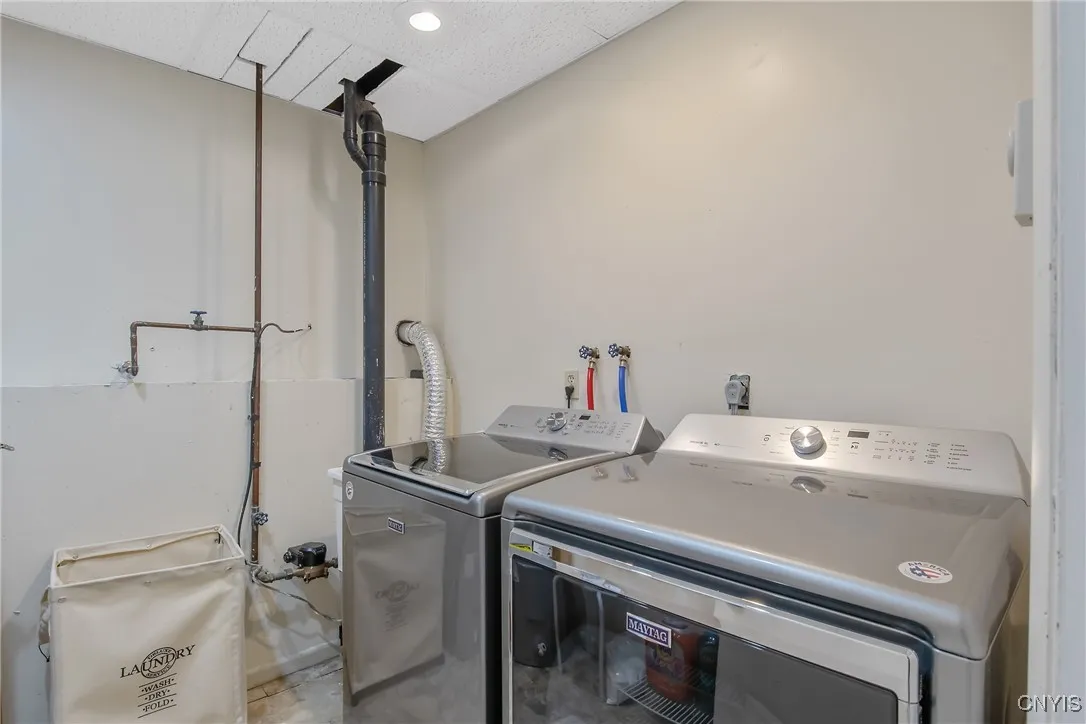 105 Sharon Road, Geddes, New York 13209, Geddes, New York 13209, 3 Bedrooms Bedrooms, 7 Rooms Rooms,1 BathroomBathrooms,Residential,Closed,105 Sharon Road, Geddes, New York 13209,S1617633