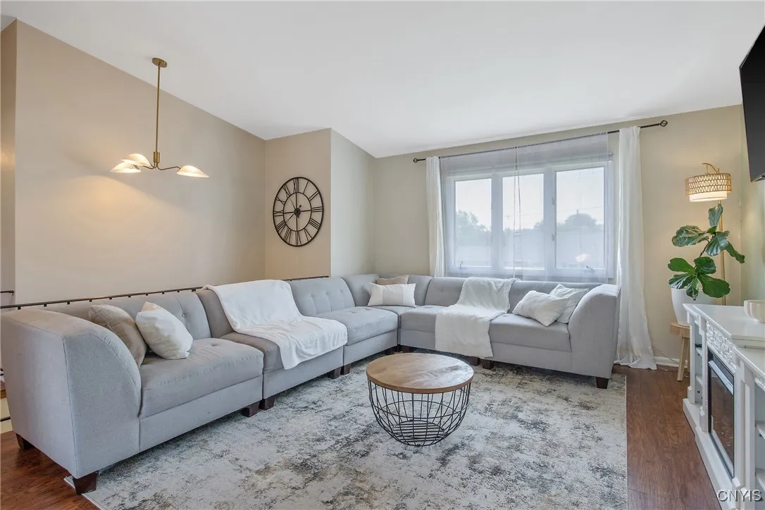 105 Sharon Road, Geddes, New York 13209, Geddes, New York 13209, 3 Bedrooms Bedrooms, 7 Rooms Rooms,1 BathroomBathrooms,Residential,Closed,105 Sharon Road, Geddes, New York 13209,S1617633