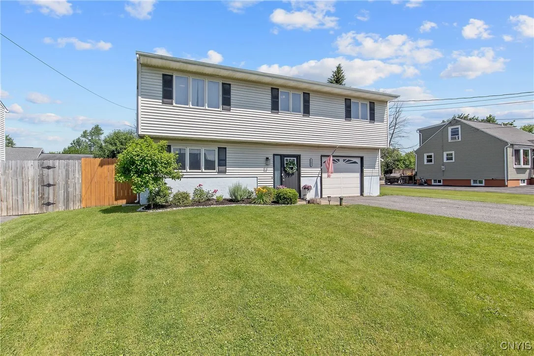 105 Sharon Road, Geddes, New York 13209, Geddes, New York 13209, 3 Bedrooms Bedrooms, 7 Rooms Rooms,1 BathroomBathrooms,Residential,Closed,105 Sharon Road, Geddes, New York 13209,S1617633