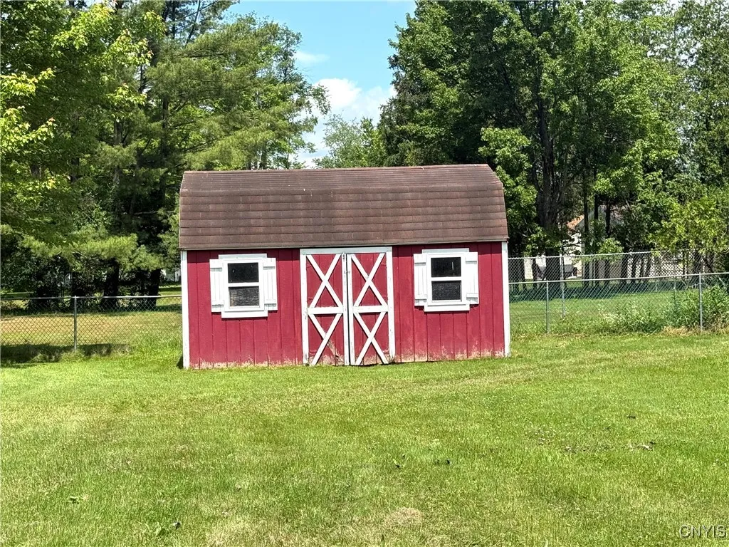 9 Homestead Road West, Kirkland, New York 13323, Kirkland, New York 13323, 4 Bedrooms Bedrooms, 9 Rooms Rooms,3 BathroomsBathrooms,Residential,Closed,9 Homestead Road West, Kirkland, New York 13323,0,S1617798