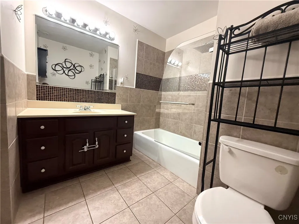 9 Homestead Road West, Kirkland, New York 13323, Kirkland, New York 13323, 4 Bedrooms Bedrooms, 9 Rooms Rooms,3 BathroomsBathrooms,Residential,Closed,9 Homestead Road West, Kirkland, New York 13323,0,S1617798