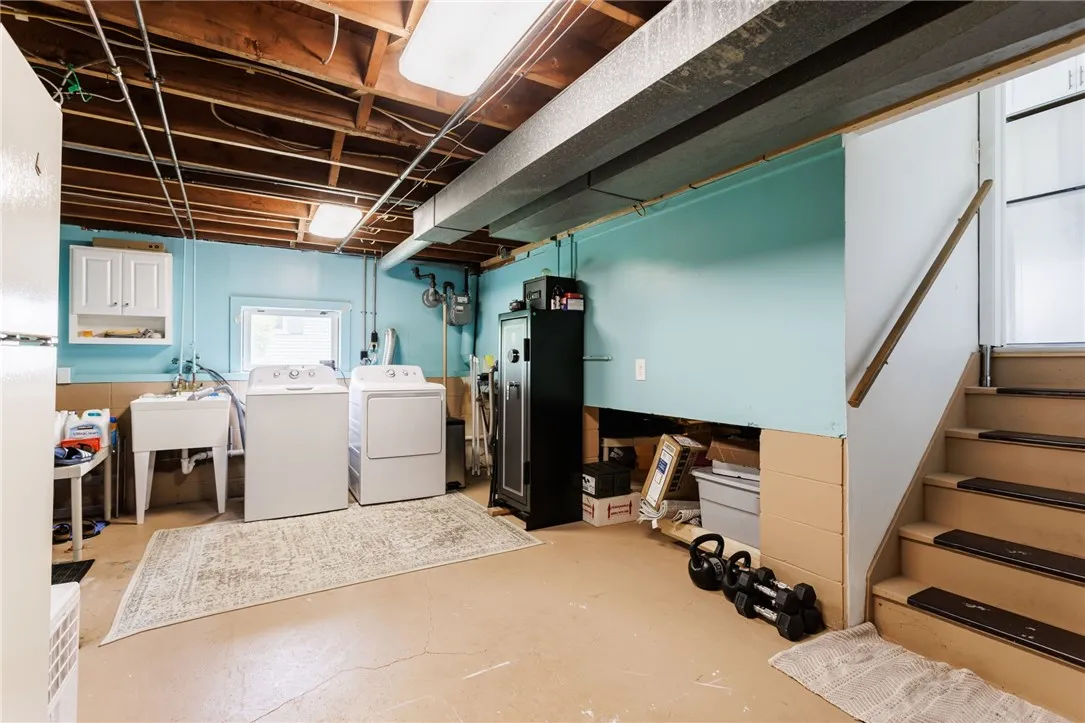 196 Saint Johns Drive, Greece, New York 14626, Greece, New York 14626, 3 Bedrooms Bedrooms, 6 Rooms Rooms,1 BathroomBathrooms,Residential,For Sale,196 Saint Johns Drive, Greece, New York 14626,R1616977