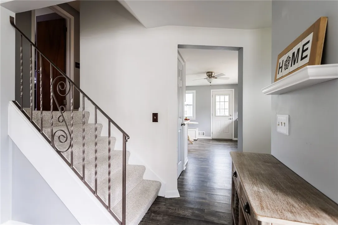 196 Saint Johns Drive, Greece, New York 14626, Greece, New York 14626, 3 Bedrooms Bedrooms, 6 Rooms Rooms,1 BathroomBathrooms,Residential,For Sale,196 Saint Johns Drive, Greece, New York 14626,R1616977