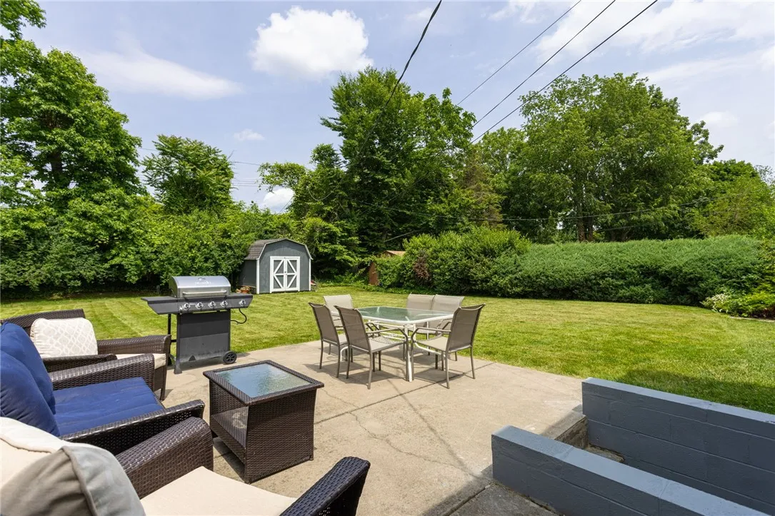 196 Saint Johns Drive, Greece, New York 14626, Greece, New York 14626, 3 Bedrooms Bedrooms, 6 Rooms Rooms,1 BathroomBathrooms,Residential,For Sale,196 Saint Johns Drive, Greece, New York 14626,R1616977