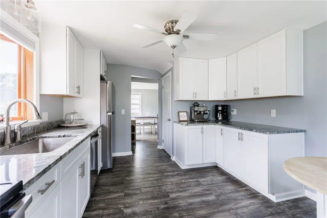 196 Saint Johns Drive, Greece, New York 14626, Greece, New York 14626, 3 Bedrooms Bedrooms, 6 Rooms Rooms,1 BathroomBathrooms,Residential,For Sale,196 Saint Johns Drive, Greece, New York 14626,R1616977