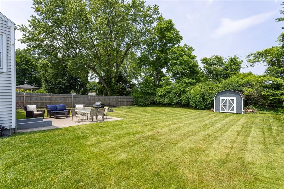 196 Saint Johns Drive, Greece, New York 14626, Greece, New York 14626, 3 Bedrooms Bedrooms, 6 Rooms Rooms,1 BathroomBathrooms,Residential,For Sale,196 Saint Johns Drive, Greece, New York 14626,R1616977