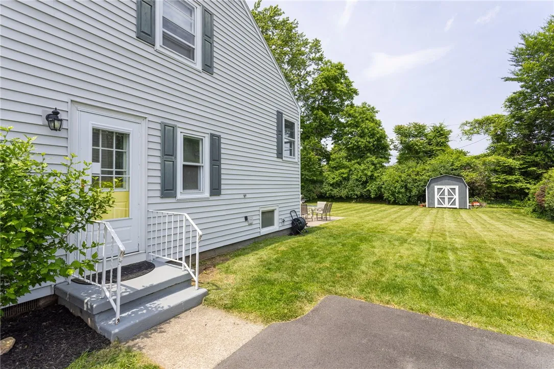 196 Saint Johns Drive, Greece, New York 14626, Greece, New York 14626, 3 Bedrooms Bedrooms, 6 Rooms Rooms,1 BathroomBathrooms,Residential,For Sale,196 Saint Johns Drive, Greece, New York 14626,R1616977