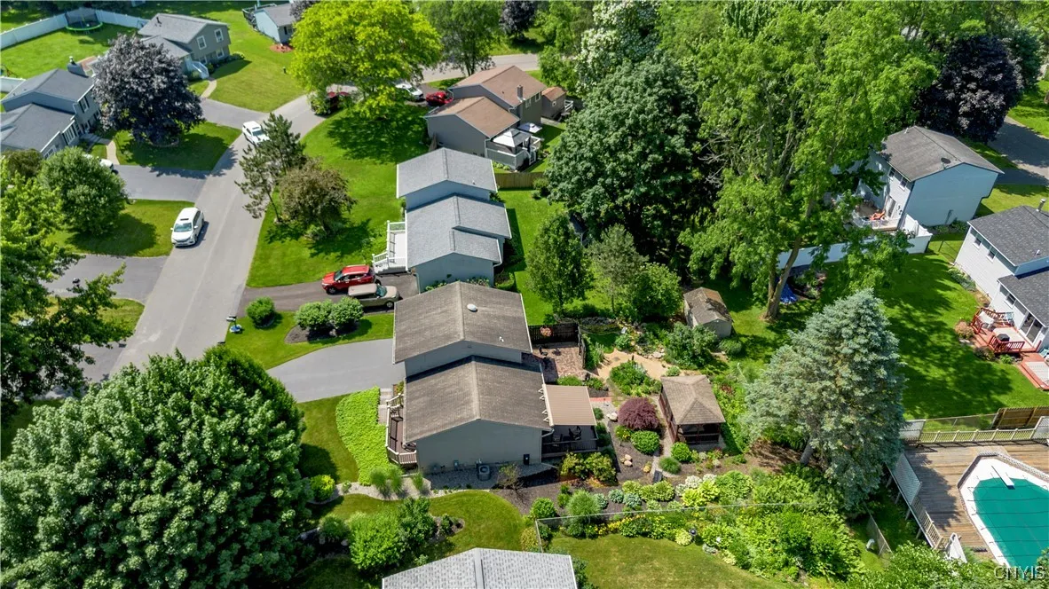 8424 Sextant Drive, Clay, New York 13027, Clay, New York 13027, 3 Bedrooms Bedrooms, 7 Rooms Rooms,1 BathroomBathrooms,Residential,For Sale,8424 Sextant Drive, Clay, New York 13027,S1613903