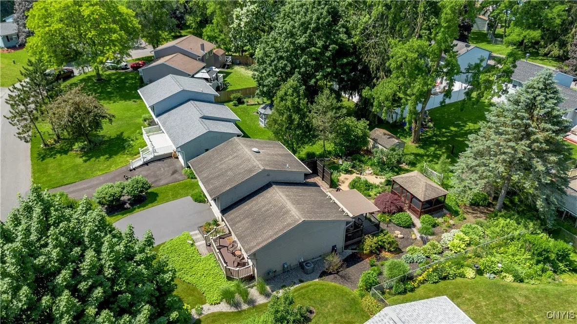 8424 Sextant Drive, Clay, New York 13027, Clay, New York 13027, 3 Bedrooms Bedrooms, 7 Rooms Rooms,1 BathroomBathrooms,Residential,For Sale,8424 Sextant Drive, Clay, New York 13027,S1613903