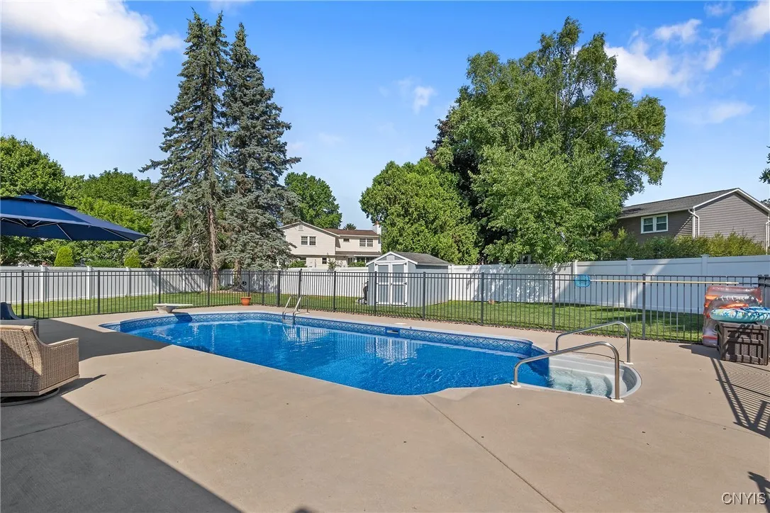 4330 Millwood Circle, Clay, New York 13090, Clay, New York 13090, 4 Bedrooms Bedrooms, 11 Rooms Rooms,2 BathroomsBathrooms,Residential,Closed,4330 Millwood Circle, Clay, New York 13090,0,S1616287