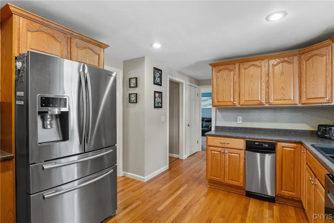 4330 Millwood Circle, Clay, New York 13090, Clay, New York 13090, 4 Bedrooms Bedrooms, 11 Rooms Rooms,2 BathroomsBathrooms,Residential,Closed,4330 Millwood Circle, Clay, New York 13090,0,S1616287