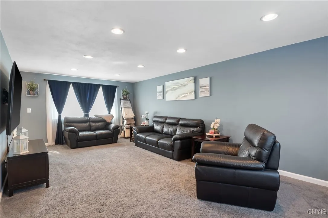 4330 Millwood Circle, Clay, New York 13090, Clay, New York 13090, 4 Bedrooms Bedrooms, 11 Rooms Rooms,2 BathroomsBathrooms,Residential,Closed,4330 Millwood Circle, Clay, New York 13090,0,S1616287