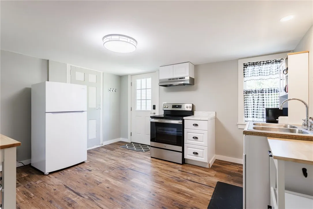 53 East Bayard Street, Seneca Falls, New York 1314, Seneca Falls, New York 13148, 4 Bedrooms Bedrooms, ,3 BathroomsBathrooms,Residential,For Sale,53 East Bayard Street, Seneca Falls, New York 1314,R1617651