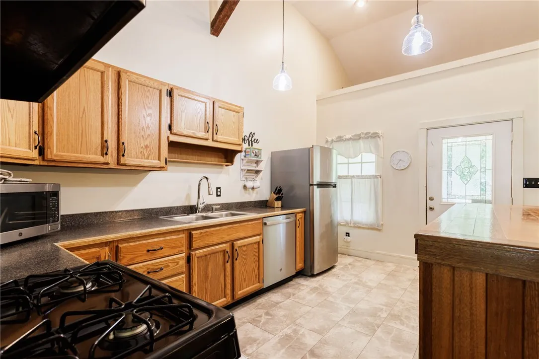 53 East Bayard Street, Seneca Falls, New York 1314, Seneca Falls, New York 13148, 4 Bedrooms Bedrooms, ,3 BathroomsBathrooms,Residential,For Sale,53 East Bayard Street, Seneca Falls, New York 1314,R1617651
