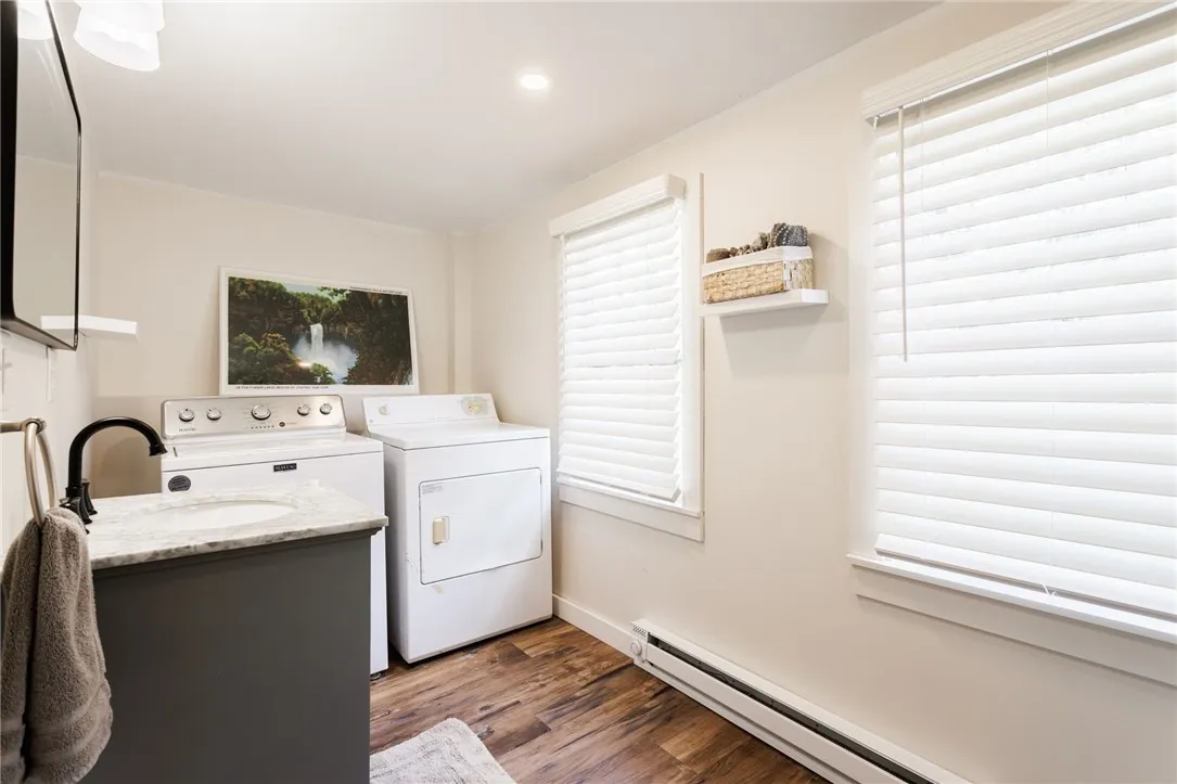 53 East Bayard Street, Seneca Falls, New York 1314, Seneca Falls, New York 13148, 4 Bedrooms Bedrooms, ,3 BathroomsBathrooms,Residential,For Sale,53 East Bayard Street, Seneca Falls, New York 1314,R1617651