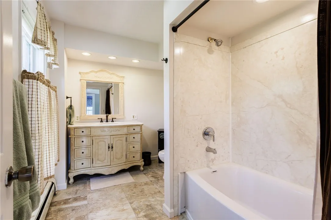 53 East Bayard Street, Seneca Falls, New York 1314, Seneca Falls, New York 13148, 4 Bedrooms Bedrooms, ,3 BathroomsBathrooms,Residential,For Sale,53 East Bayard Street, Seneca Falls, New York 1314,R1617651