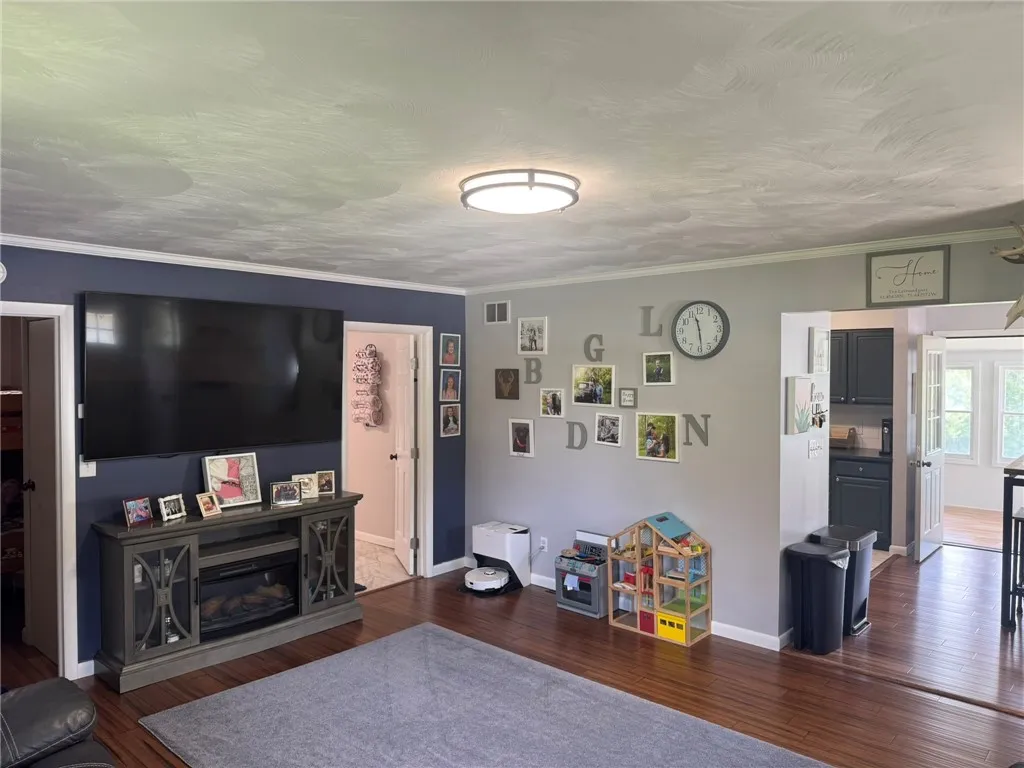 504 Whites Hill Road, Guilford, New York 13780, Guilford, New York 13780, 2 Bedrooms Bedrooms, 6 Rooms Rooms,2 BathroomsBathrooms,Residential,Closed,504 Whites Hill Road, Guilford, New York 13780,0,R1617573