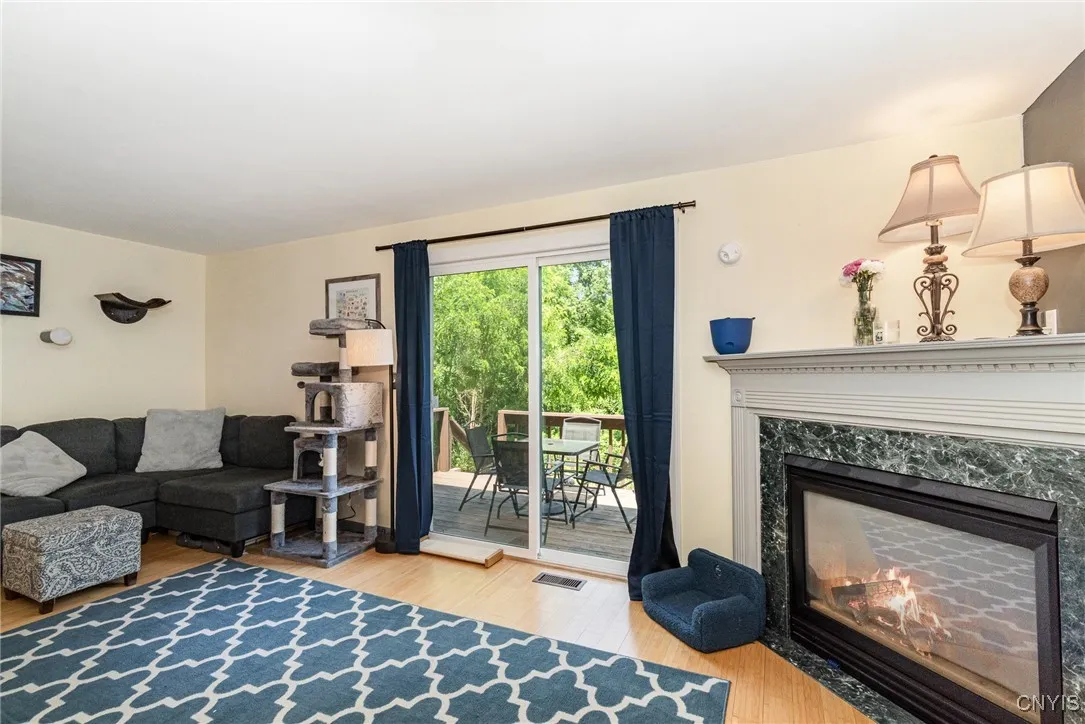 189 Lookout Circle, Camillus, New York 13209, Camillus, New York 13209, 2 Bedrooms Bedrooms, 7 Rooms Rooms,1 BathroomBathrooms,Residential,Closed,189 Lookout Circle, Camillus, New York 13209,0,S1617830
